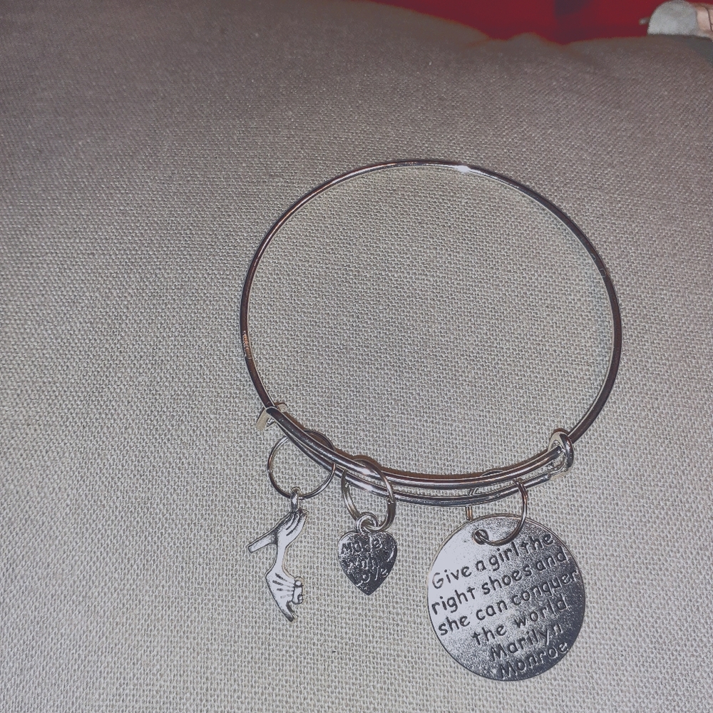 Bracelet